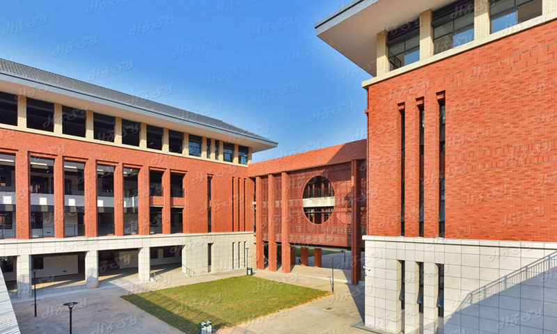 开学季，，，，，，，威客电竞助力一波校园上新
