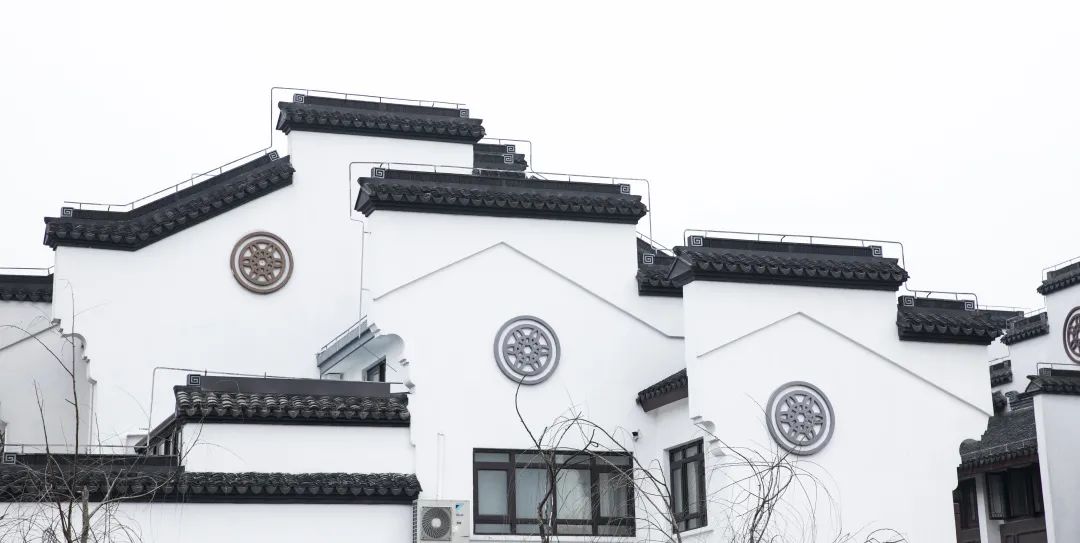 砖赏案例，，，，，，最美外立——威客电竞劈开砖